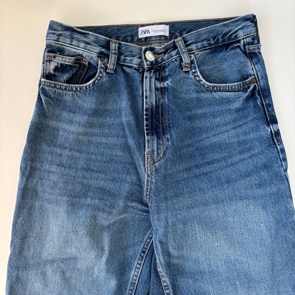ZARA Women's High Rise High Waist Wide Leg Straight Leg Medium Wash Jeans Sz 4 - Picture 3 of 8